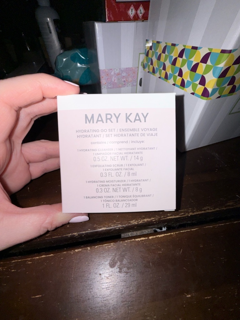 Mary Kay Hydrating Go Set - Light Pink & White